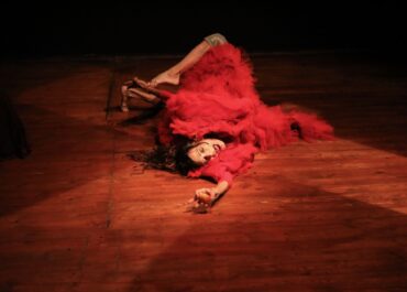 «Το Αποτύπωμα»: χοροθεατρική εικαστική περφόρμανς || Σύλληψη-Σκηνοθεσία: Φένια Αποστόλου || ΔΕΥΤΕΡΗ ΠΑΡΑΤΑΣΗ ΠΑΡΑΣΤΑΣΕΩΝ έως 7 Μαρτίου