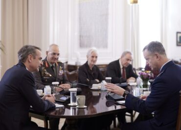 Συνάντηση του Πρωθυπουργού Κυριάκου Μητσοτάκη με τον Ανώτατο Διοικητή του ΝΑΤΟ στην Ευρώπη (SACEUR), Πτέραρχο Alexus G. Grynkewich