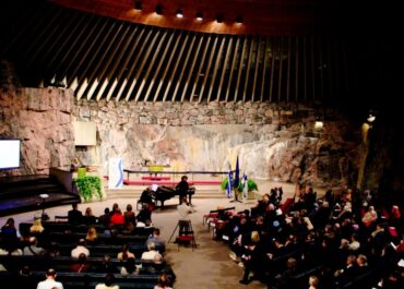 Εορτασμός της Παγκόσμιας Ημέρας Ελληνικής Γλώσσας στο Ελσίνκι με την παρουσίαση  μελοποιημένων αποφθεγμάτων του Σωκρατικού λόγου από την Πηγή Λυκούδη