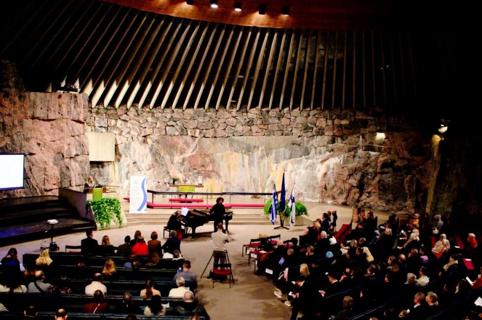 Εορτασμός της Παγκόσμιας Ημέρας Ελληνικής Γλώσσας στο Ελσίνκι με την παρουσίαση  μελοποιημένων αποφθεγμάτων του Σωκρατικού λόγου από την Πηγή Λυκούδη