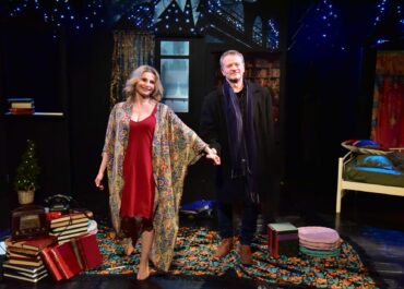 ΕΠΙΣΗΜΗ ΠΡΕΜΙΕΡΑ ΤΗΣ ΑΙΣΘΗΜΑΤΙΚΗΣ ΚΟΜΕΝΤΙ “ΦΥΓΕ ΑΝ ΜΠΟΡΕΙΣ” ΜΕ ΤΗΝ ΝΑΤΑΣΣΑ ΧΑΙΔΑ ΚΑΙ ΤΟΝ ΔΗΜΗΤΡΗ ΜΑΡΙΖΑ