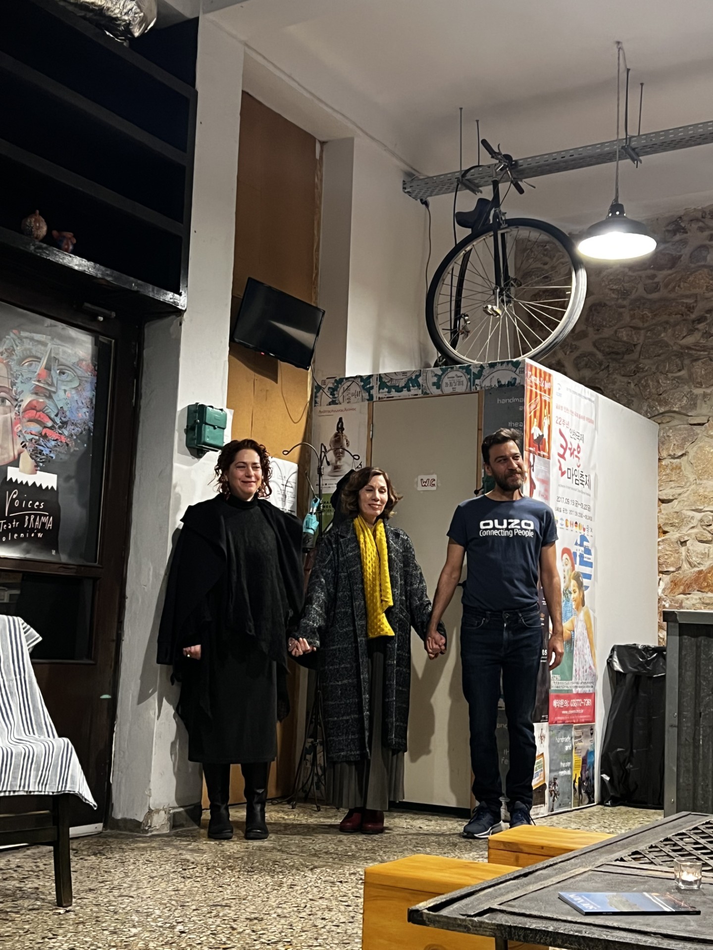 Είδαμε την παράσταση “Η σκιά της μύγας” στο ΡΕΚΤΙΦΙΕ – Κέντρο Έρευνας Μεικτών Παραστατικών Τεχνών