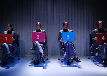 Η “Perfetta” επιστρέφει στο Θέατρο 104 τον Μάρτιο!