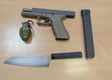 Συνελήφθη ένας άντρας με πιστόλι και γεμιστήρα μέσα στο αυτοκίνητο του