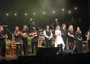 «ΒΑΣΙΛΗΣ ΤΣΙΤΣΑΝΗΣ ΓΙΑ ΠΑΝΤΑ» Με μεγάλη επιτυχία πραγματοποιήθηκαν οι δύο αφηγηματικές συναυλίες που έγιναν με αφορμή τα 110 χρόνια από τη γέννηση του Βασίλη Τσιτσάνη