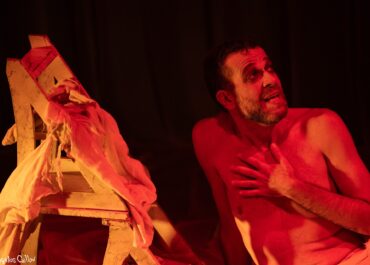 Παράταση παραστάσεων για τον ΚΟΙΜΩΜΕΝΟ ΧΑΛΕΠΑ – Τελευταίες παραστάσεις για τον ΚΟΙΜΩΜΕΝΟ ΧΑΛΕΠΑ, έως τη Κυριακή 29 Μαρτίου