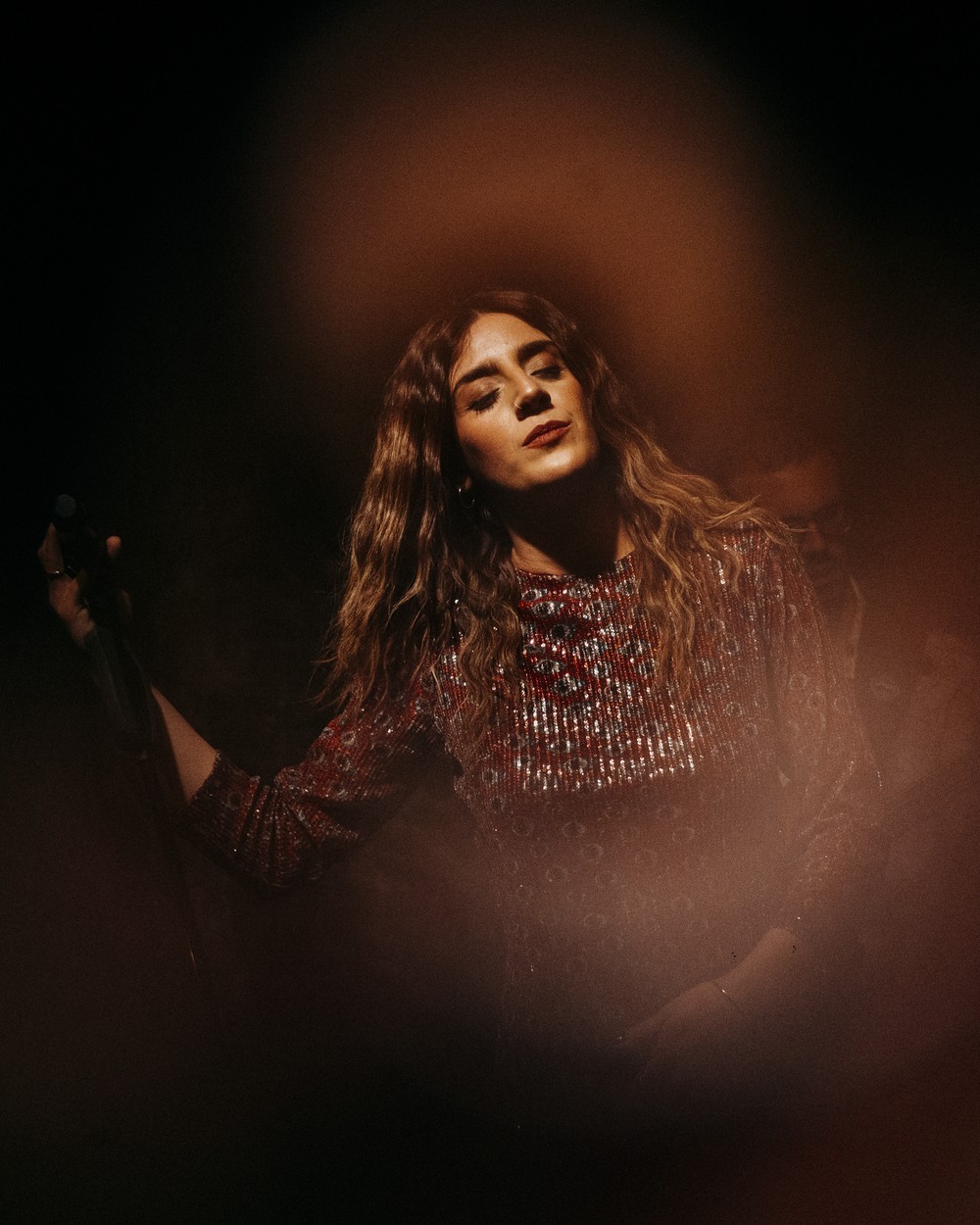 «Μόνο εσένα έχω» από τη Βασιλική Μιχαλοπούλου και τις «Κασέτες του Μελωδία 99,2 – Οι φωνές του αύριο»  Στίχοι – μουσική: Γιώργος Καψάσκης