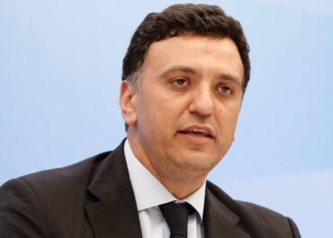 Στο Άγιο Όρος ο Β. Κικίλιας για εργα αναβάθμισης σε Μεγίστη Λαύρα και Ιβήρων