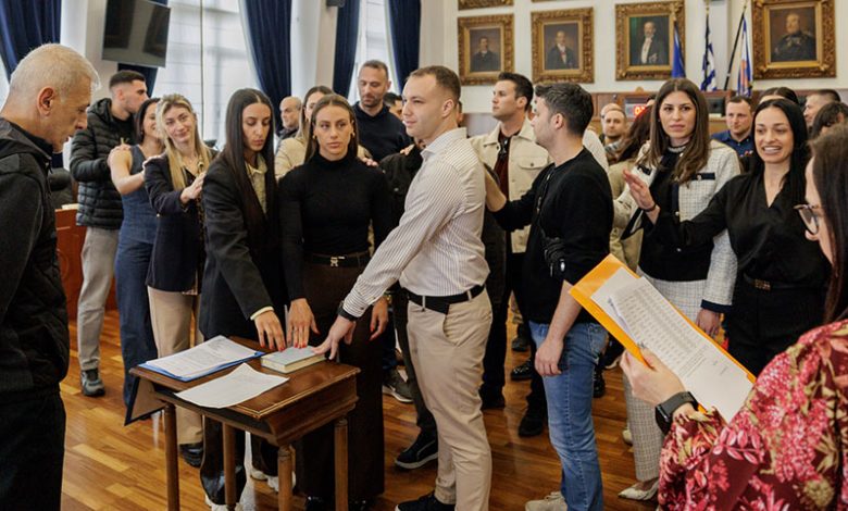 Δήμος Πειραιά : Ο Δήμαρχος Πειραιά Γιάννης Μώραλης όρκισε 30 νέους δημοτικούς αστυνομικούς