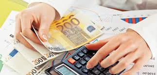 Τέσσερις μειώσεις φόρων ενεργοποιεί η κυβέρνηση τις επόμενες ημέρες