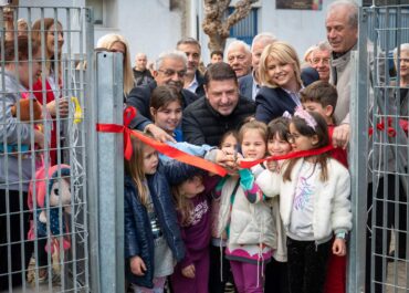 Δήμος Ιλίου : Εγκαινιάστηκαν δύο νέες παιδικές χαρές.