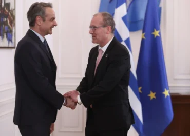 Συνάντηση του Πρωθυπουργού Κυριάκου Μητσοτάκη με τον Περιφερειακό Διευθυντή Ευρώπης του Παγκόσμιου Οργανισμού Υγείας Hans Kluge