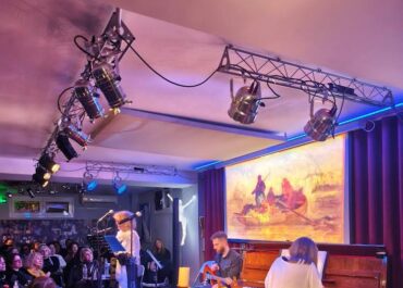 Πηγή Λυκούδη ΄΄ΛΟΡΔΟΣ ΒΥΡΩΝΑΣ-ΠΕΘΑΙΝΟΝΤΑΣ ΓΙΑ ΤΗΝ ΕΛΛΑΔΑ΄΄ στη Galerie Δημιουργών!