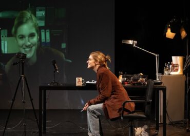 “Girls & Boys” – Για δεύτερη χρονιά, από τις 17 Απριλίου στο Θέατρο Αλάμπρα.