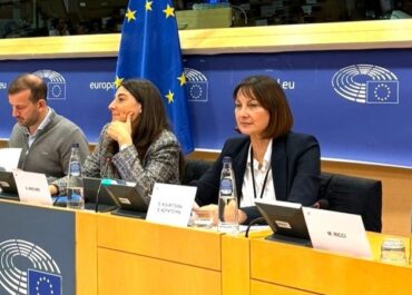 Υιοθετήθηκαν οι κρίσιμες θέσεις της Έλενας Κουντουρά για ένα ισχυρό ευρωπαϊκό πλαίσιο στήριξης των τουριστικών προορισμών στην έκθεση της Επιτροπής TRAN