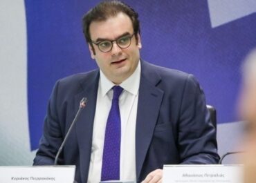 Πιερρακάκης: «Η πολιτική ευθύνη δεν είναι να εξαντλείς όλα τα μέτρα από την πρώτη ημέρα, αλλά να έχεις αντοχές για να στηρίζεις την κοινωνία όσο διαρκεί η κρίση»