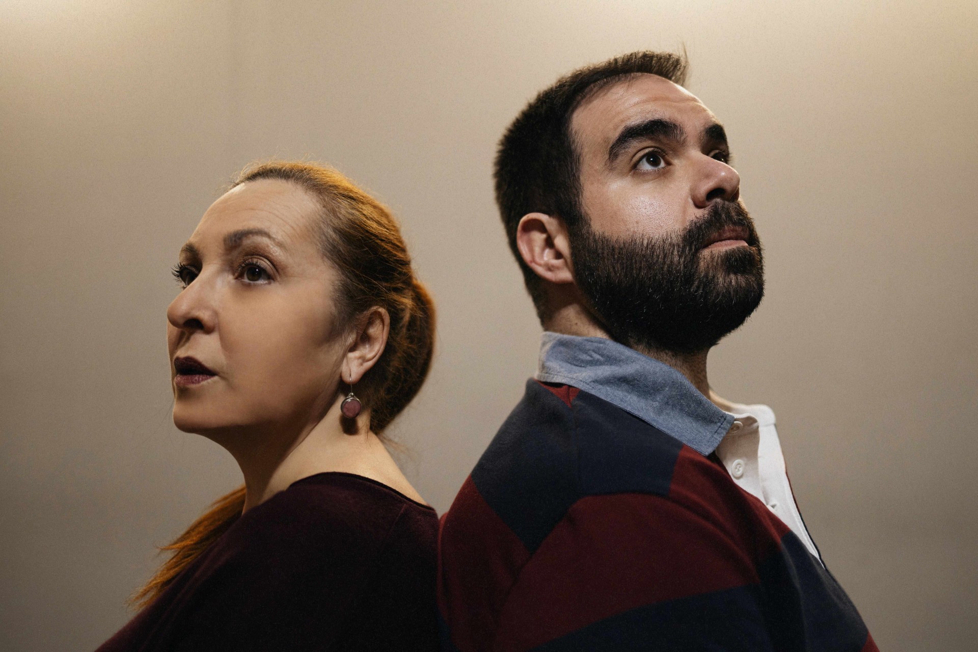 ΠΑΡΑΤΑΣΗ ΠΑΡΑΣΤΑΣΕΩΝ «Το Χελιδόνι» του Γκιλιέμ Κλούα σε σκηνοθεσία Γιάννη Αναστασάκη | Ένα σύγχρονο κοινωνικό δράμα στο Θέατρο ΕΛΕΡ