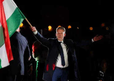 Ουγγαρία: Η Ευρώπη πανηγυρίζει τη νίκη στις Εκλογές του Πέτερ Μάγιαρ