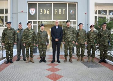 Επίσκεψη Υπουργού Εθνικής Άμυνας Νίκου Δένδια στο 306 ΕΒΤ στις Αχαρνές