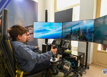 Προσομοιωτές F-16 & F-35 και VR στην Άμφισσα