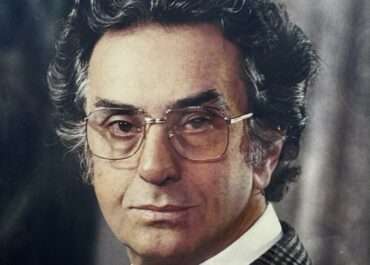 Αποχαιρετισμός από το θέατρο Άλφα Ληναίος Φωτίου