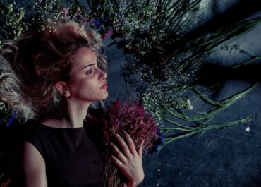 Όνομα μητρός Λίλιθ  Κείμενο – Σκηνοθεσία: Μαριάντζελα Κατσιαβριά / Θέατρο Μικρός Κεραμεικός