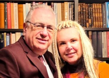 Συνέντευξη Προέδρου Ε.Σ.Ε. Αλ.Κακαβά σε Μ.Αγραπίδου για Entertainment News Greece