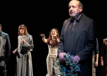 Ερρίκου Ίψεν ΑΡΧΙΜΑΣΤΟΡΑΣ ΣΟΛΝΕΣ | Σκηνοθεσία: Κωνσταντίνος Ασπιώτης | Θέατρο Τέχνης Καρόλου Κουν-Υπόγειο | Για περιορισμένο αριθμό παραστάσεων