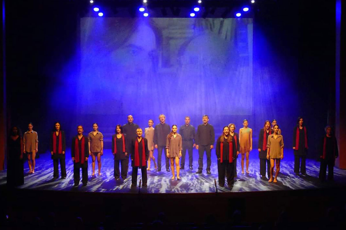 Ιστορικό ταξίδι του Πολιτιστικού Ομίλου «ΔΙΑΣΤΑΣΗ» στην Αθήνα: Δύο εμβληματικές παραστάσεις για τα 42 χρόνια προσφοράς του Ομίλου