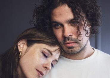 Ο ΠΑΝΤΕΛΗΣ ΚΥΡΑΜΑΡΓΙΟΣ ΚΑΙ Η ΝΑΤΑΣΑ ΦΑΙΗ ΚΟΣΜΙΔΟΥ ΣΤΗ ΜΟΥΣΙΚΗ ΣΚΗΝΗ “ΜΑΚΑΡΙ” – ΤΡΙΤΗ 5 ΜΑΪΟΥ