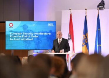 Παρουσία ΥΕΘΑ Νίκου Δένδια στο Europa-Forum Wachau ’26,
