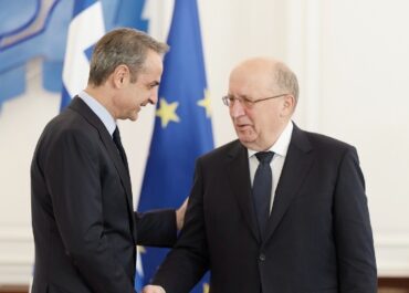 Συνάντηση του Πρωθυπουργού Κυριάκου Μητσοτάκη με τον Ευρωπαίο Επίτροπο Άμυνας και Διαστήματος Andrius Kubilius
