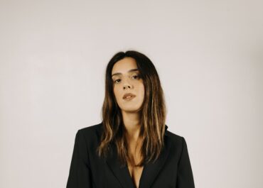 Η Βασιλική Μιχαλοπούλου στο Foyer Salon στο Δημοτικό Θέατρο Πειραιά  Σάββατο 23 Μαΐου