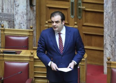 Κυριάκος Πιερρακάκης: Το ακατάσχετο αυξάνεται στα 1.600 ευρώ από τα 1.250.