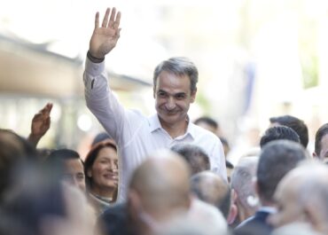 Κυρ. Μητσοτάκης :Εσείς κάνατε τη Νέα Δημοκρατία μεγάλη, εσείς μας δώσατε τη δυνατότητα δύο φορές να κερδίσουμε τις εκλογές και θα το κάνουμε και τρίτη φορά.