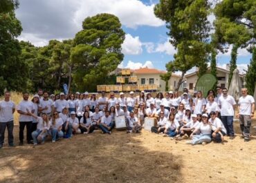 “Bee the Change”: Η team AEGEAN γιόρτασε την Παγκόσμια Ημέρα Περιβάλλοντος, αναλαμβάνοντας δράση για την προστασία των μελισσών
