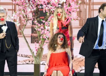 Εκρηκτική πρεμιέρα για την παράσταση «Ανα – τίναξε την ανθισμένη αμυγδαλιά» στο Θέατρο Άλσος ΔΕΗ!