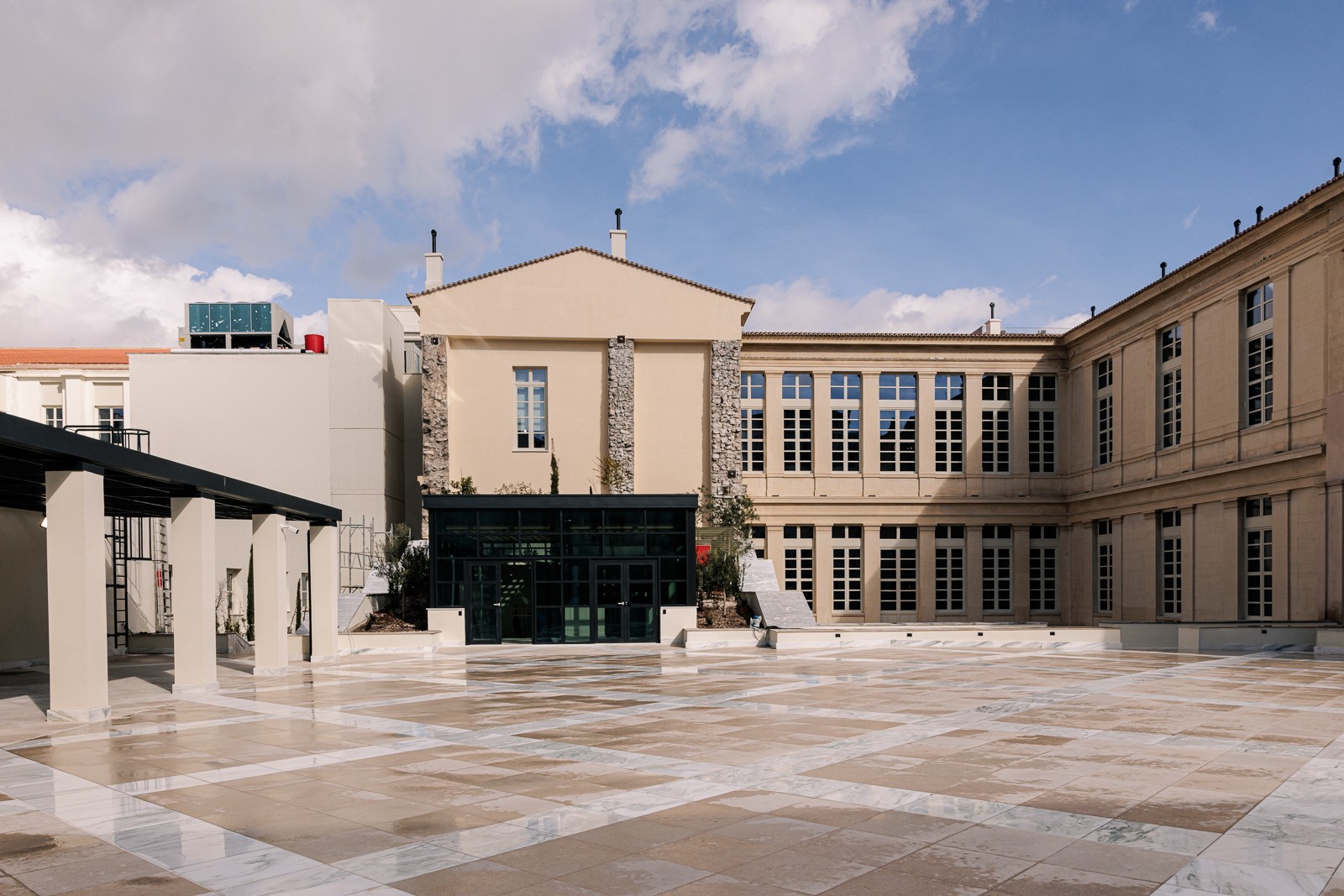 Η πρώτη θεατρική παράσταση στο νέο χώρο της ΣΤΟΑ culture είναι γεγονός / Πηνελόπες και Πηνελοπιάδες – The Loom ΠΡΕΜΙΕΡΑ 29/6
