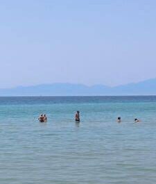 Δήμος Θεσσαλονίκης  : Δωρεάν θαλάσσια μπάνια για 600 μέλη των ΚΑΠΗ του Δήμου