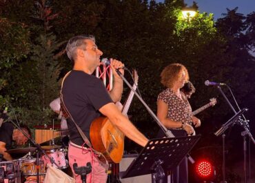 Δήμος Άργους – Μυκηνών : Κέρδισε τις εντυπώσεις το ξεχωριστό μουσικό concept-live με τίτλο «Απόψε Διασκευάζουμε»