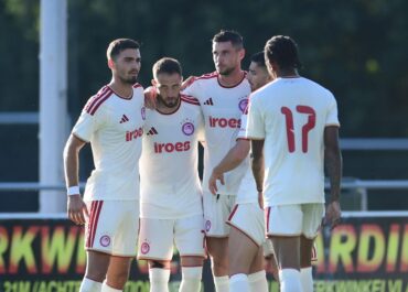 Ο Ολυμπιακός νίκησε με ανατροπή στο σκορ την Rakow με 2-1 στην Ολλανδία.