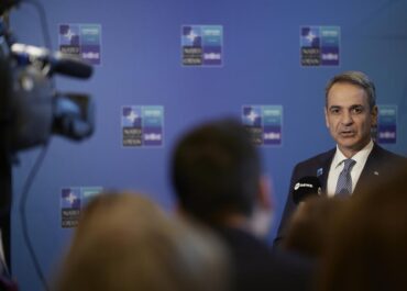 Κυρ, Μητσοτάκης : Οι Έλληνες πιλότοι θα αρχίσουν μέσα στο 2027 να εκπαιδεύονται στα ελληνικά F-35 τα οποία, όπως γνωρίζετε, ήδη κατασκευάζονται .