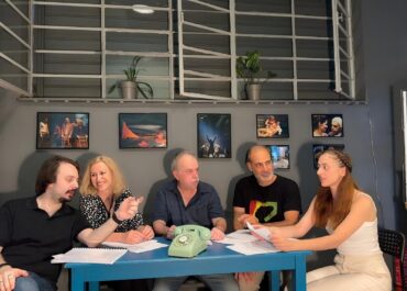 «Μια μικρή παρηγοριά»  του Ρέυμοντ Κάρβερ από τις 12 Δεκεμβρίου / studio Μαυρομιχάλη