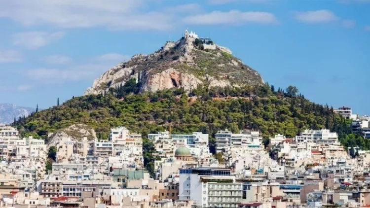 Δήμος Αθηναίων: Άνοιξε ξανά ο Λόφος Λυκαβηττού από τα μεσάνυχτα