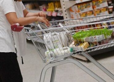 Με περισσότερους από 1.660 κωδικούς ξεκινάει αύριο η Εθνική Πρωτοβουλία Μείωσης Τιμών