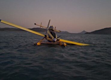 Προσθαλάσσωση αεροσκάφους στο Πλατυγιάλι