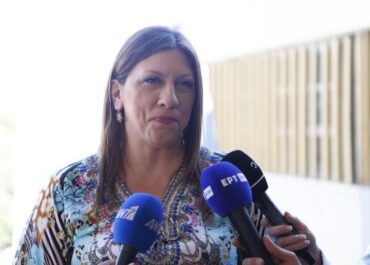 Η Ζωή Κωνσταντοπούλου για τους 2 συνανθρώπους μας που χάθηκαν απροστάτευτοι απέναντι στη φωτιά στη Σαλαμίνα