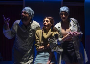 “Η πιο υπέροχη χειρότερη του κόσμου” της Φωτεινής Αθερίδου για 2η χρονιά στο Θέατρο Ιλίσια-Βολανάκης