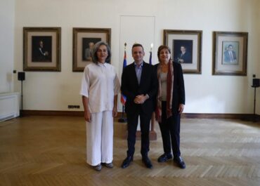 Δήμος Αθηναίων: 10.000 ευρώ από τον ΣΕΓΑΣ στον Ξενώνα Φιλοξενίας Γυναικών Θυμάτων Βίας και των Παιδιών τους
