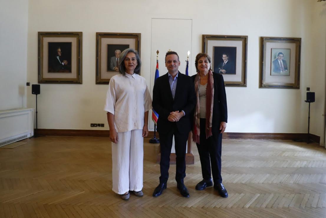 Δήμος Αθηναίων: 10.000 ευρώ από τον ΣΕΓΑΣ στον Ξενώνα Φιλοξενίας Γυναικών Θυμάτων Βίας και των Παιδιών τους